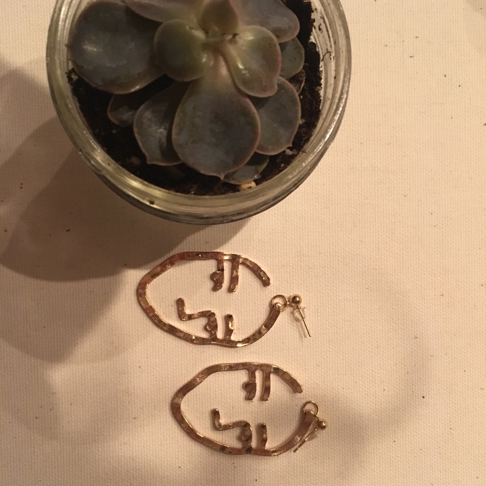 Gold hammered earrings